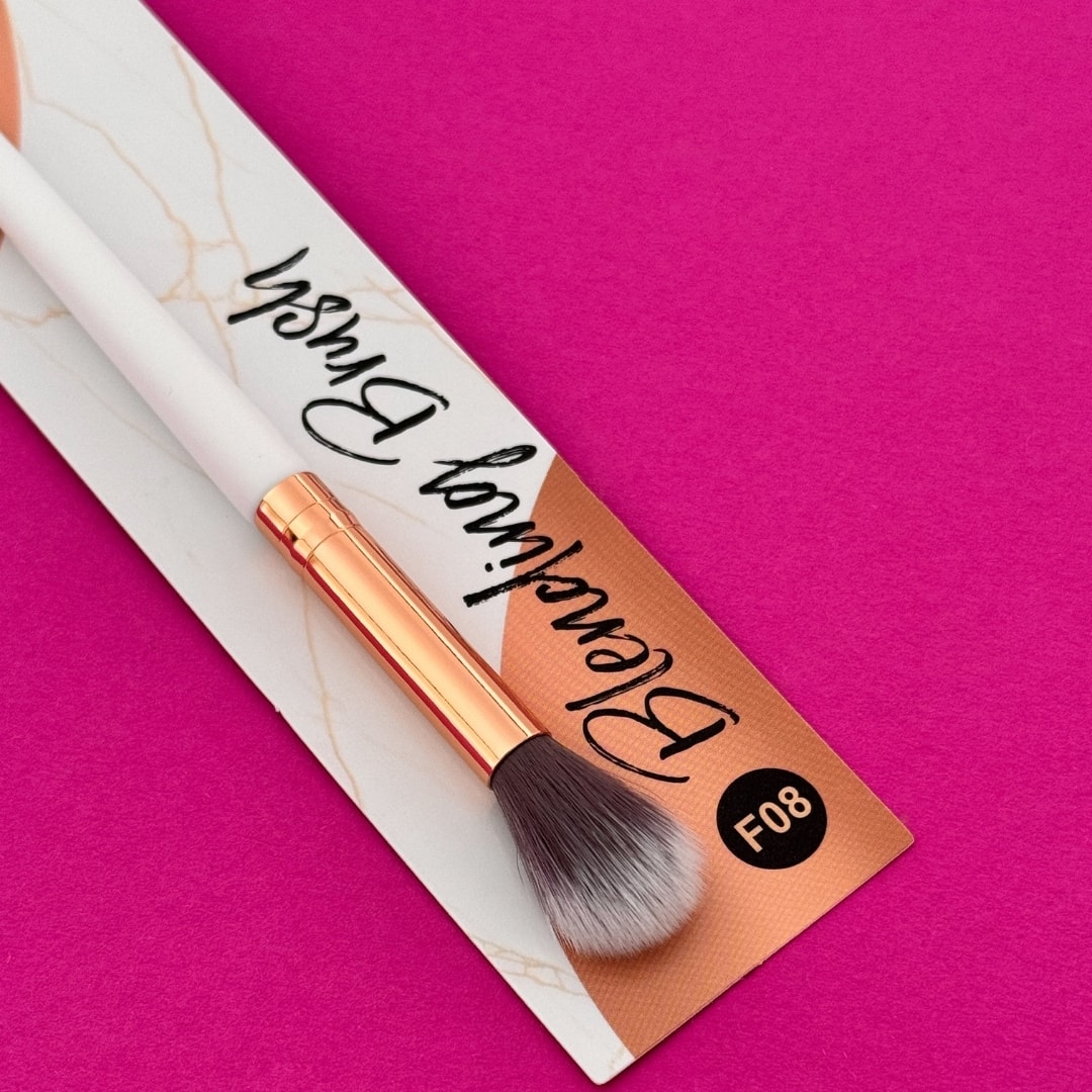 Пензлик для розтушовування тіней Topface Blending Brush F08 — фото 2